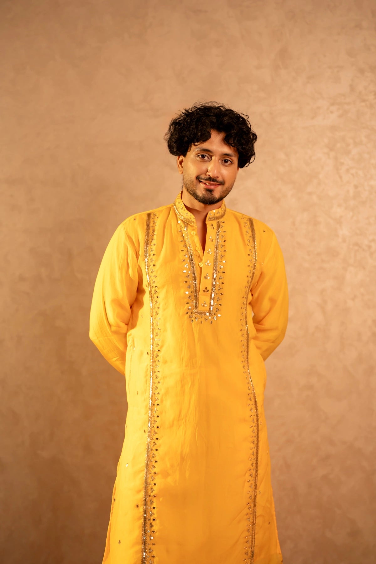 MEN'S LUXE ORGANZA PEELA HAND EMBROIDERY KURTA SET