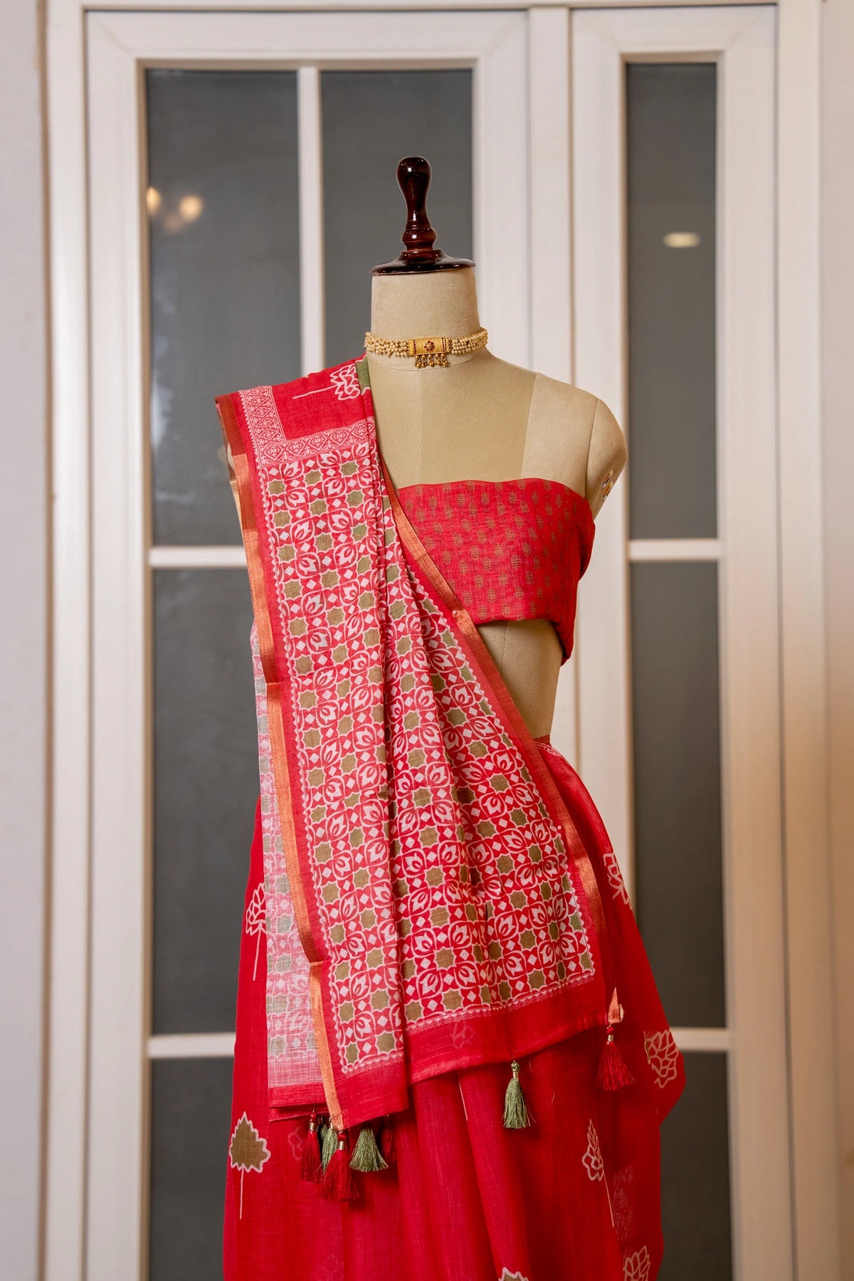 SOOT RAAG RED COTTON HAND BLOCK PRINT SAREE WITH BLOUSE PIECE