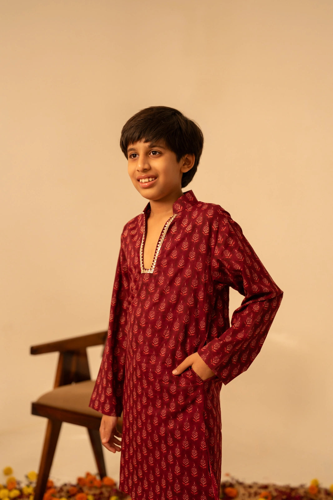 KHILKARI THE MARRON BUTI KURTA SET