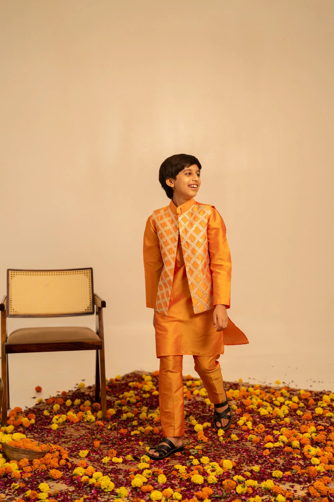 KHILKARI TANGY TAFFETA KURTA SET WITH JACKET