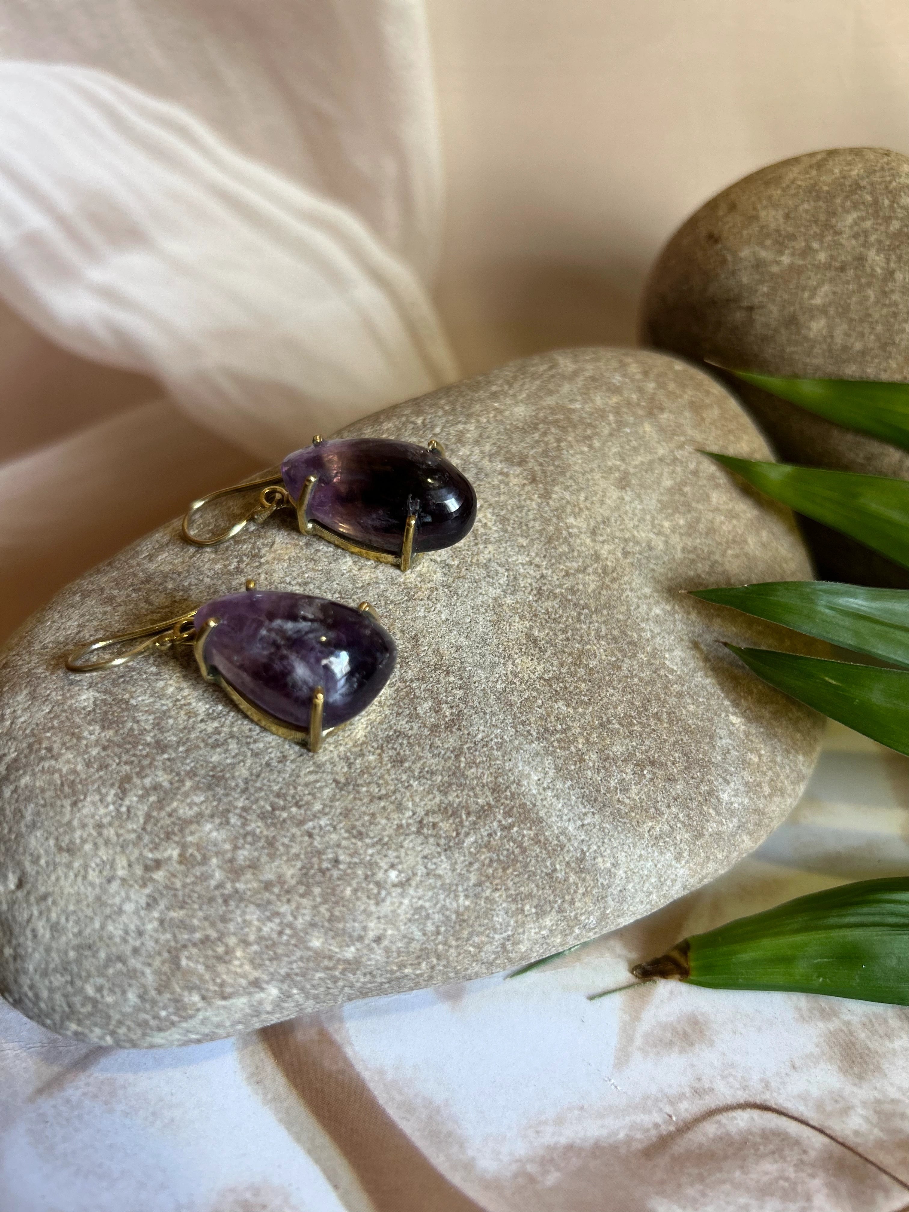 ROYAL VOILET DROP EARRINGS