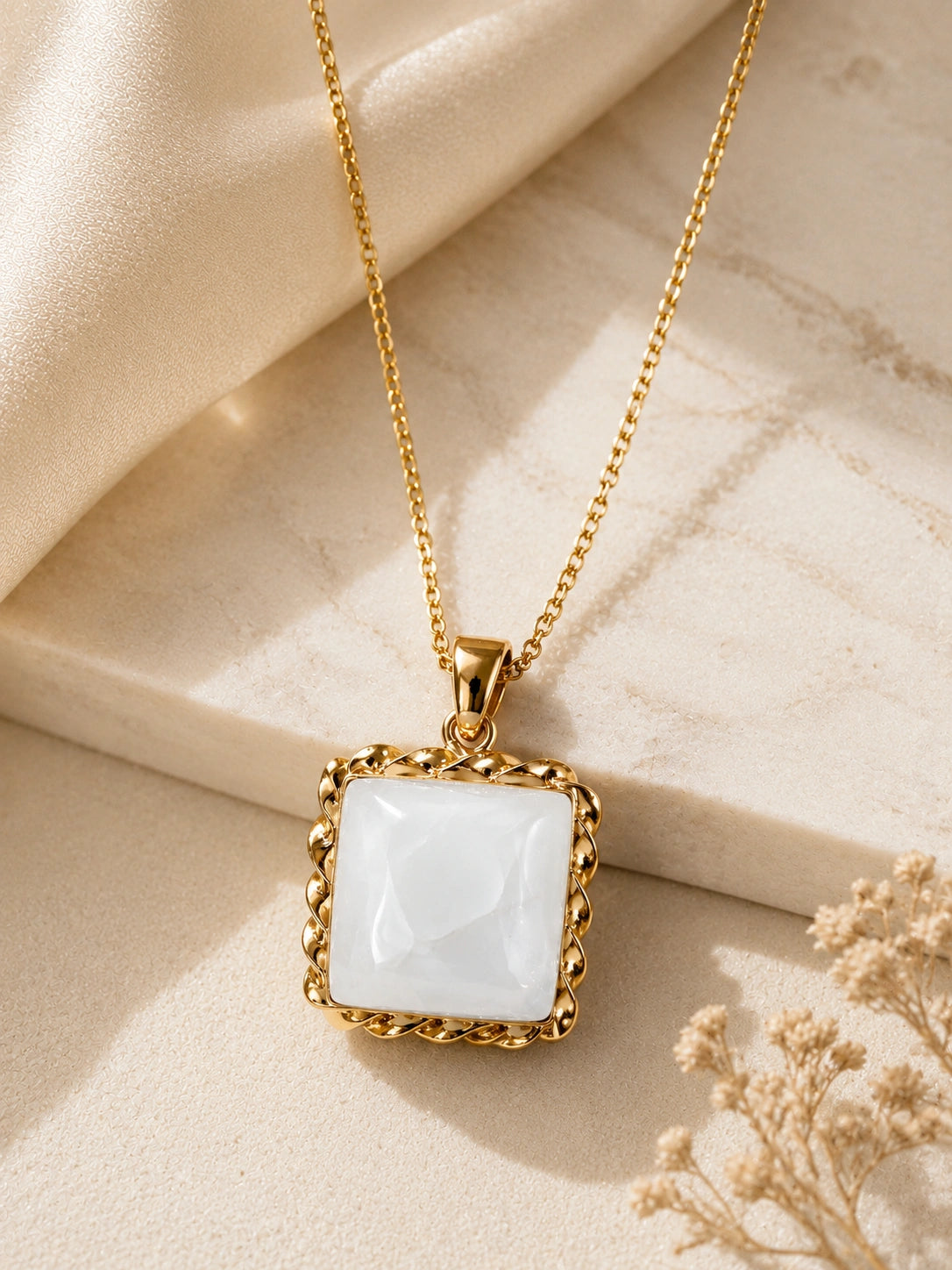 MOONLIGHT STONE PENDANT