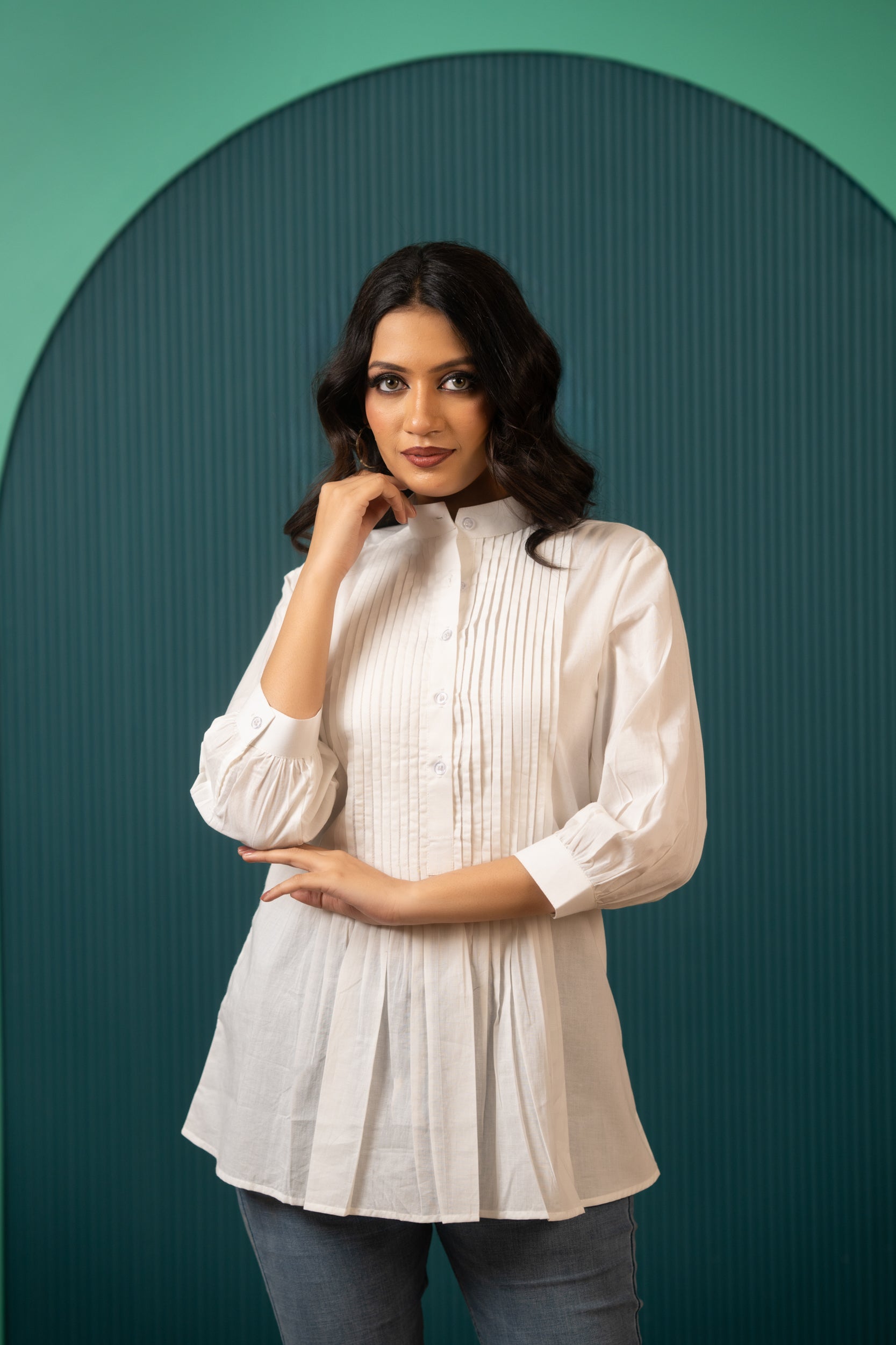 SUKOON PIN TUCK WHITE SHIRT TOP