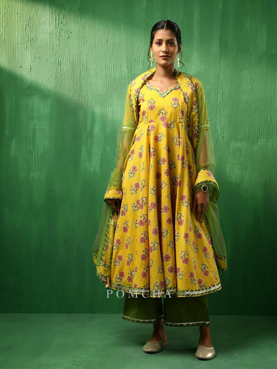 ADAA YELLOW HAND BLOCK COTTON ANARKALI SET WITH SOFT NET DUPATTA - Pomcha Jaipur