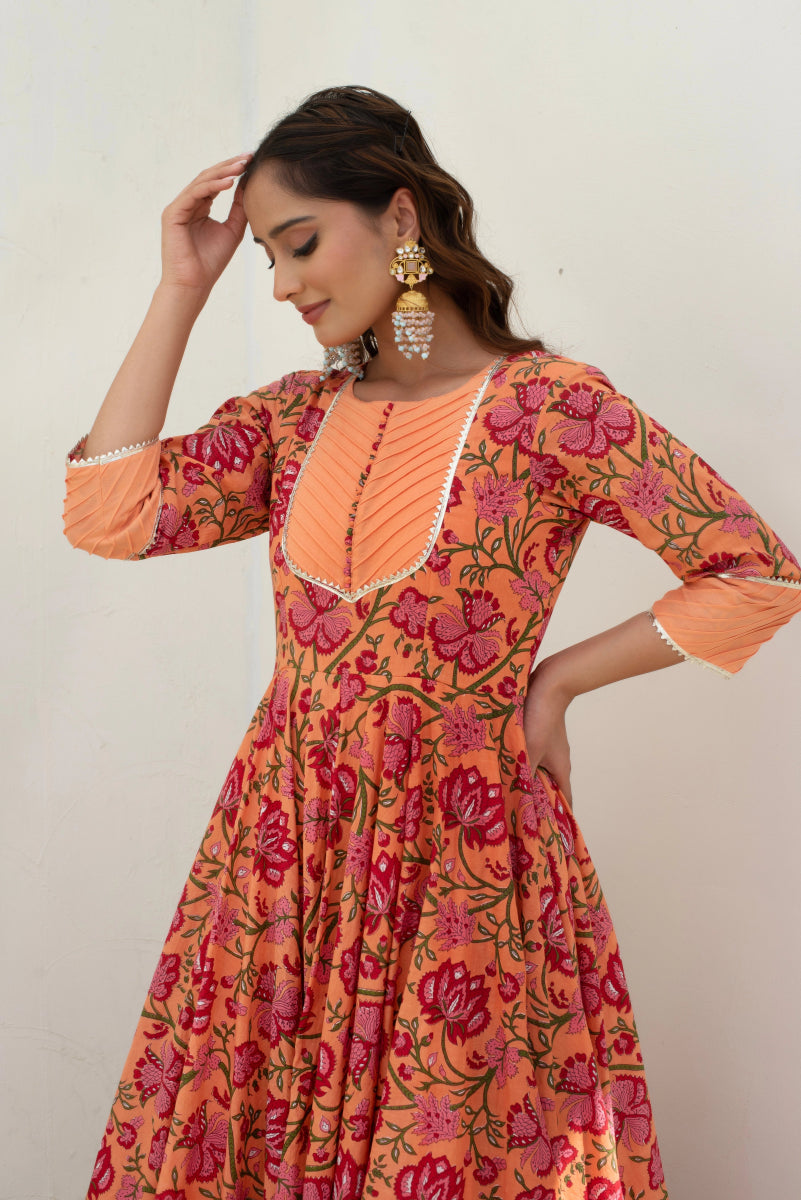 CHHIPA BAZAR CHAND PEACH LONG COTTON ANARKALI WITH SOFT NET DUPATTA - Pomcha Jaipur