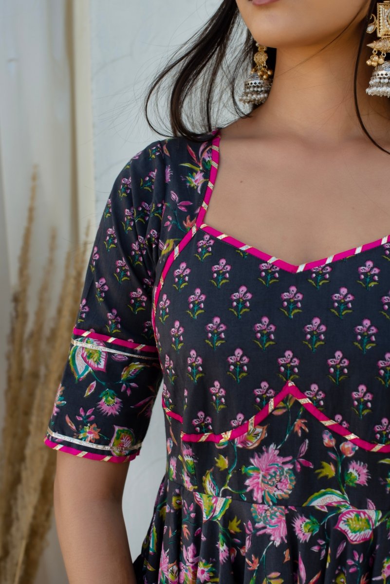 CHHIPA BAZAR HOOR GREY COTTON GOTA PATTI ANARKALI WITH NET DUPATTA - Pomcha Jaipur