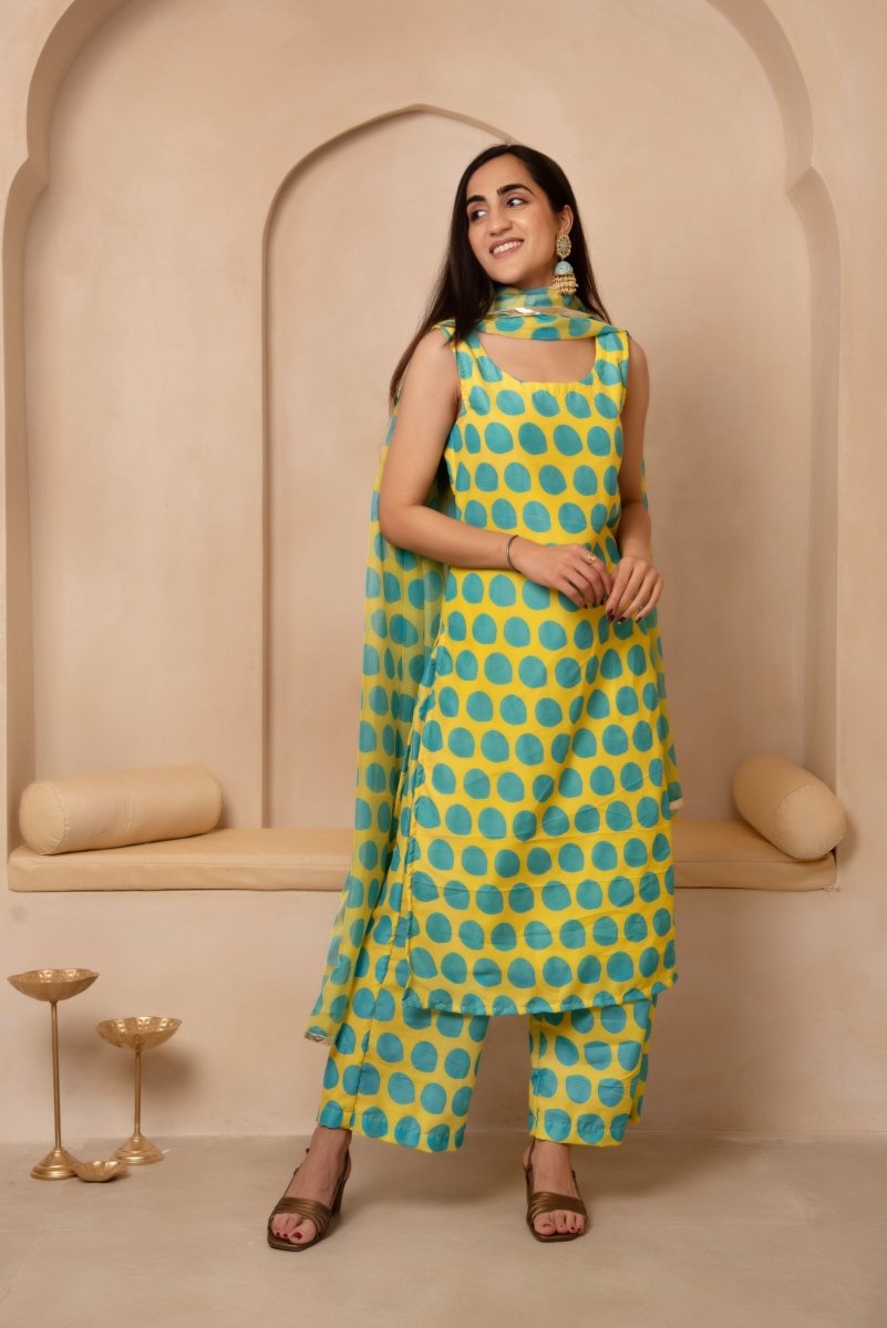 DHOOP CHAAV GREEN POLKA DOT MUSLIN STRAIGHT SUIT SET WITH ORGANZA DUPATTA - Pomcha Jaipur