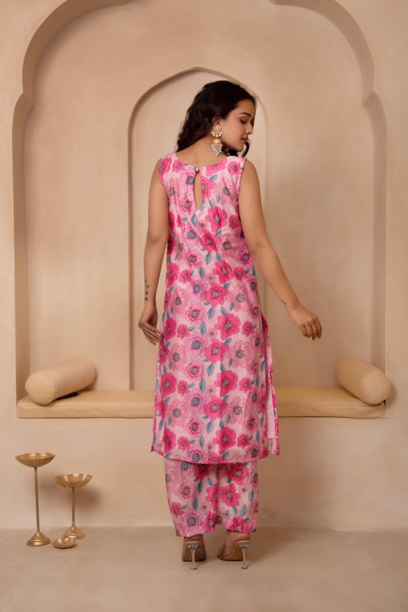 DHOOP CHAAV LEELA MUSLIN STRAIGHT SUIT SET WITH ORGANZA DUPATTA - Pomcha Jaipur