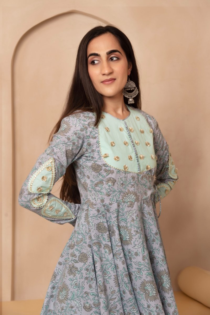 DHOOP CHAAV MALA COTTON ANGRAKHA SET WITH COTTON DUPATTA - Pomcha Jaipur