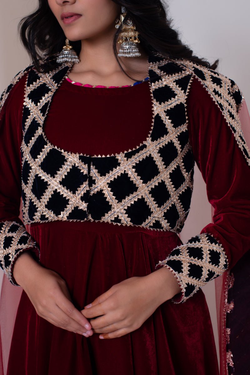 GHAZAL MAROON VELVET GOTA PATTI ANARKALI SET WITH VELVET VEST AND SOFT NET DUPATTA - Pomcha Jaipur