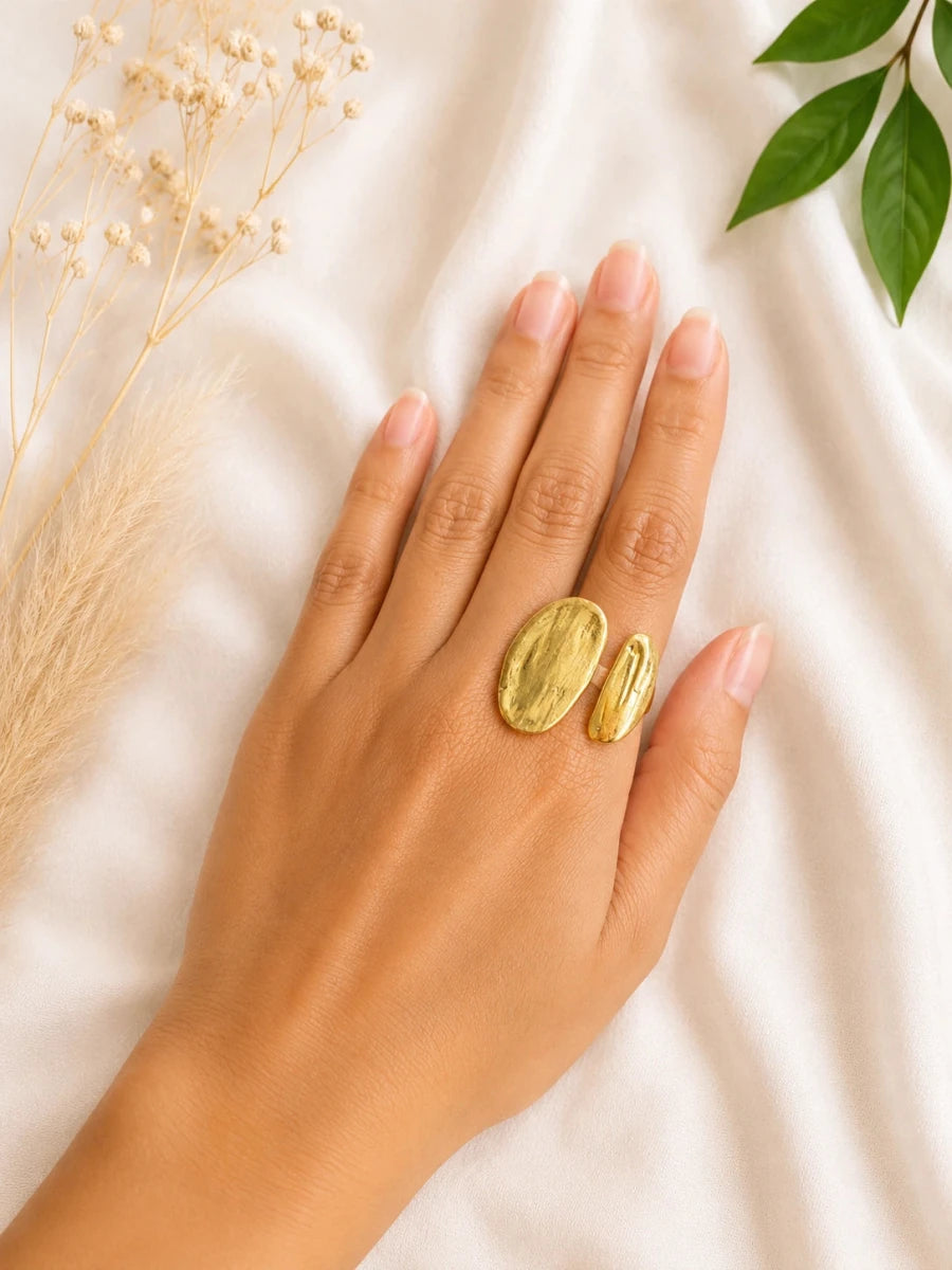 GOLDEN RIPPLE RING - Pomcha Jaipur