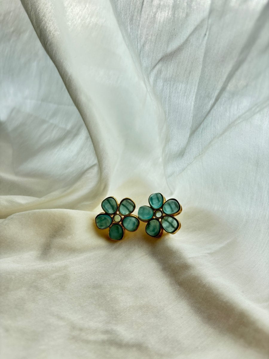 GREEN STONE STUD EARRING - Pomcha Jaipur