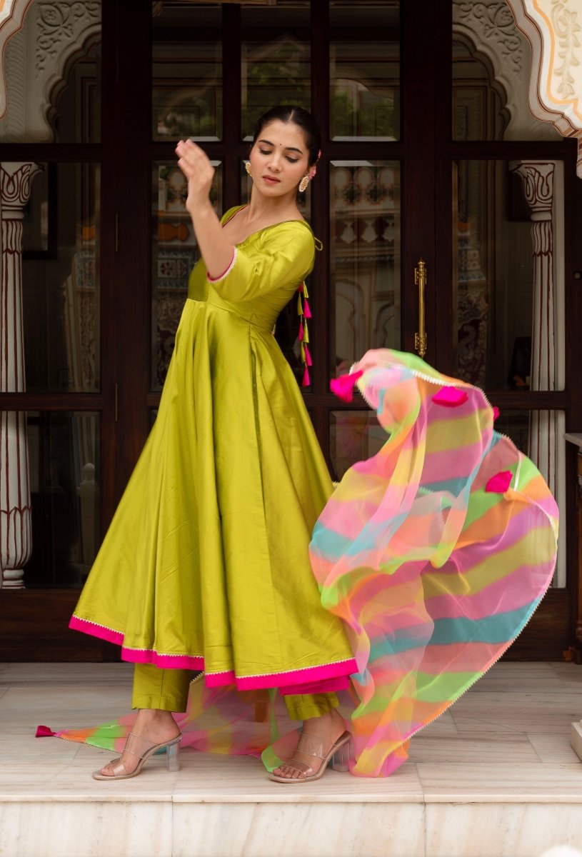 GULABI GALIYAN GULAAL GREEN TAFFETA SILK ANARKALI WITH LEHERIYA GEORGETTE DUPATTA - Pomcha Jaipur