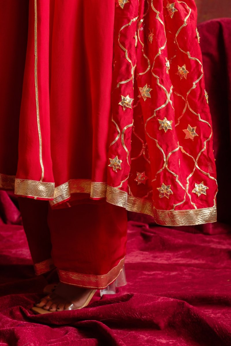 GULFIZAN CHATAK LAAL ORGANZA ANARKALI SET WITH HEAVY GOTA PATTI WORK ORGANZADUPATTA - Pomcha Jaipur