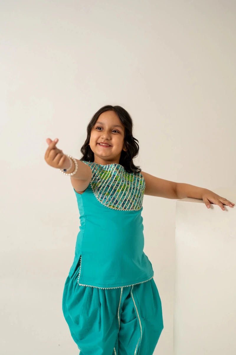 KHILKARI BREEZY TEAL COTTON KURTA SET - Pomcha Jaipur