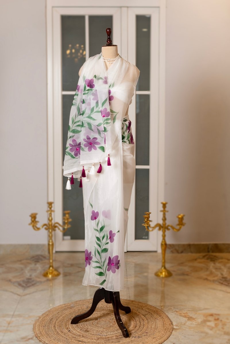 SOOT RAAG SAFED ORGANZA PURPLE FLORAL PRINT SAREE WITH ORGANZA BLOUSE PIECE - Pomcha Jaipur