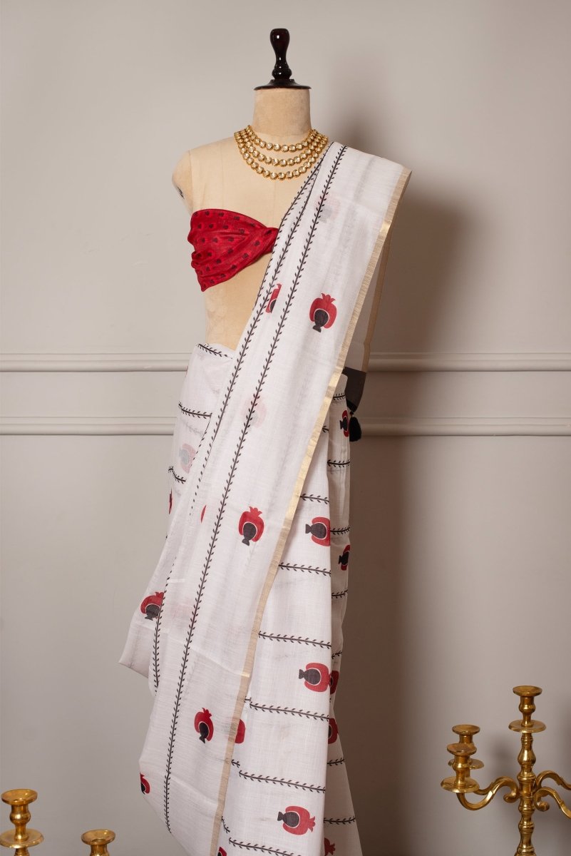 SOOT RAAG WHIITE RED PRINTED LINEN SAREE WITH RED PRINTED LINEN BLOUSE - Pomcha Jaipur