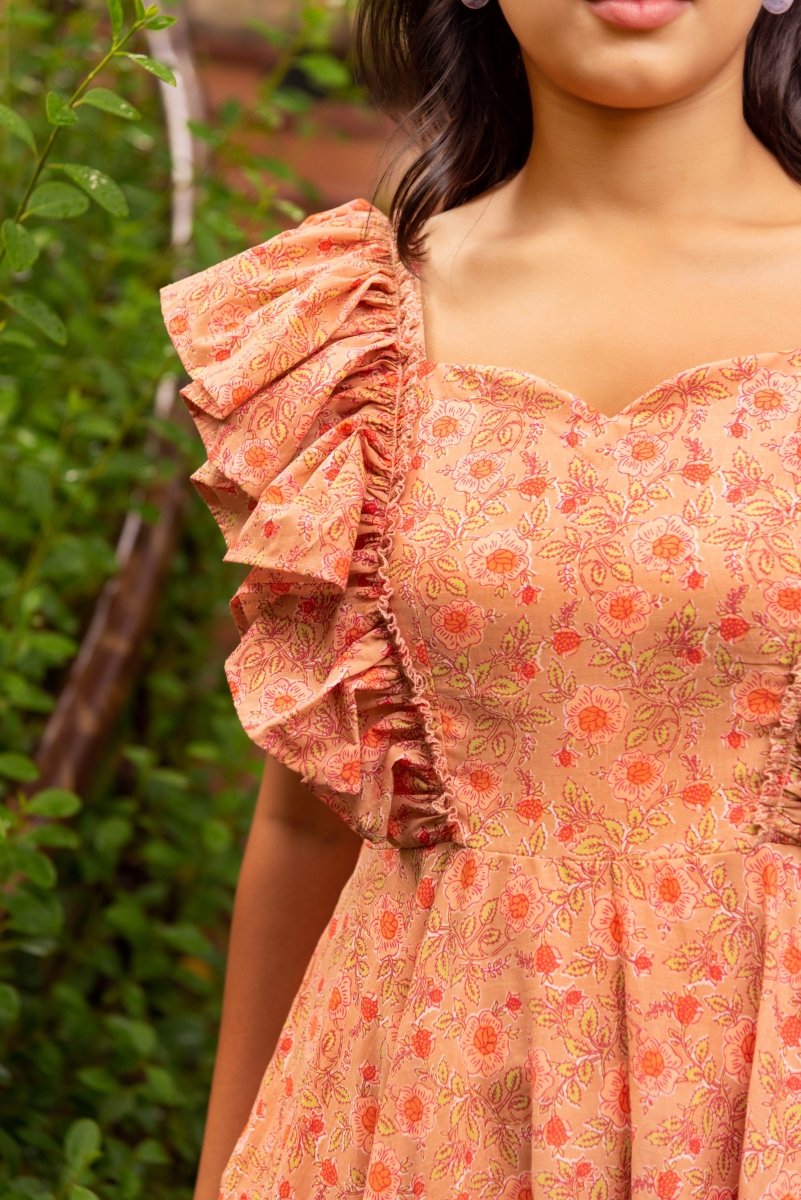 SUNHARI CHAAP PEACH HAND BLOCK PRINT COTTON FRILL SLEEVES DRESS - Pomcha Jaipur