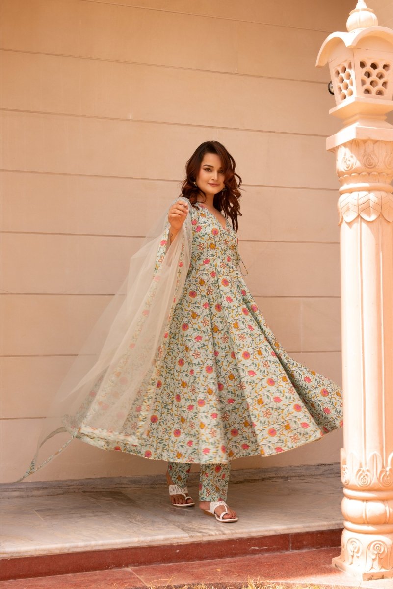 SUNHARI PASTEL GREEN HAND BLOCK COTTON ANGHRAKHA SET WITH SOFT NET DUPATTA - Pomcha Jaipur