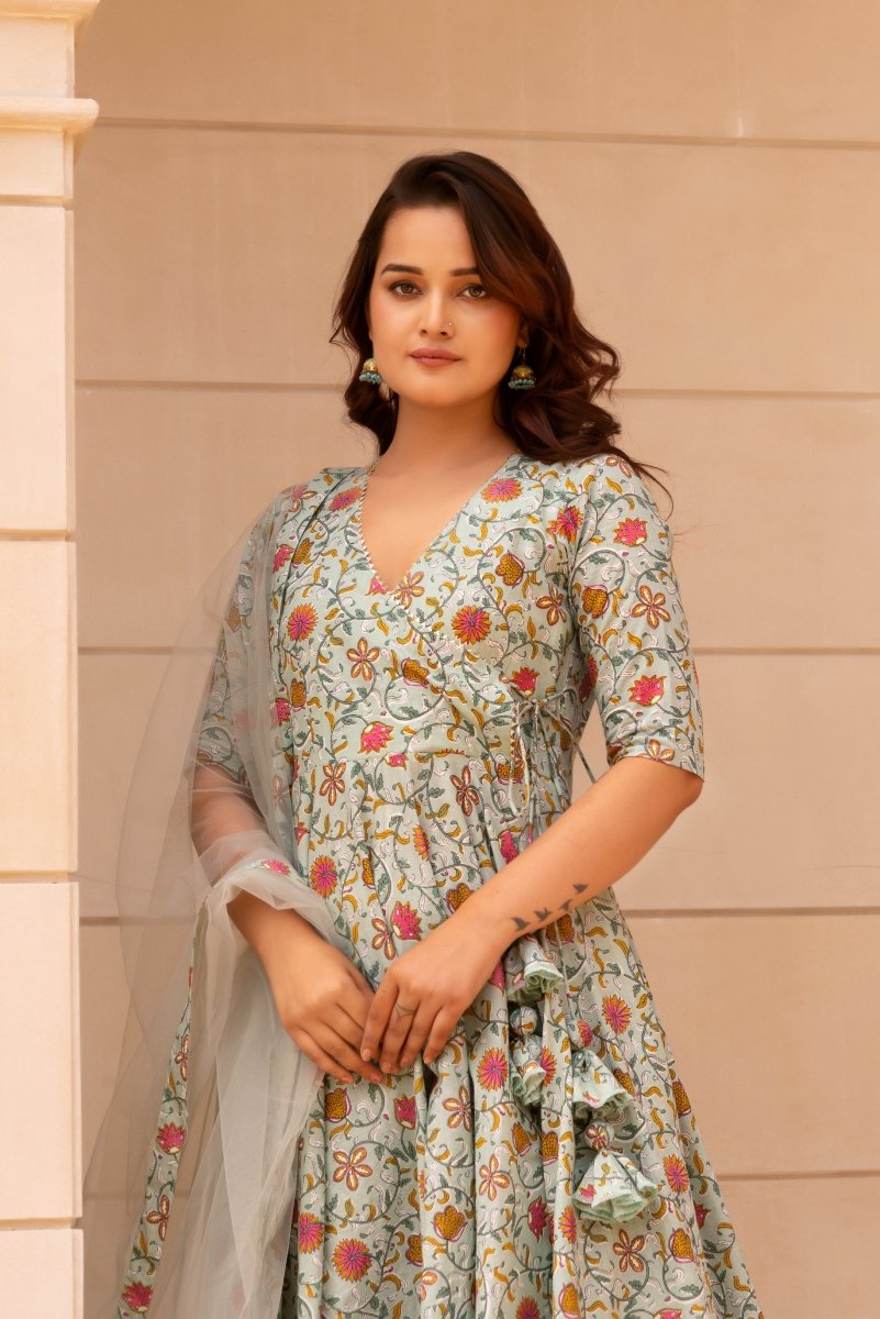 SUNHARI PASTEL GREEN HAND BLOCK COTTON ANGHRAKHA SET WITH SOFT NET DUPATTA - Pomcha Jaipur