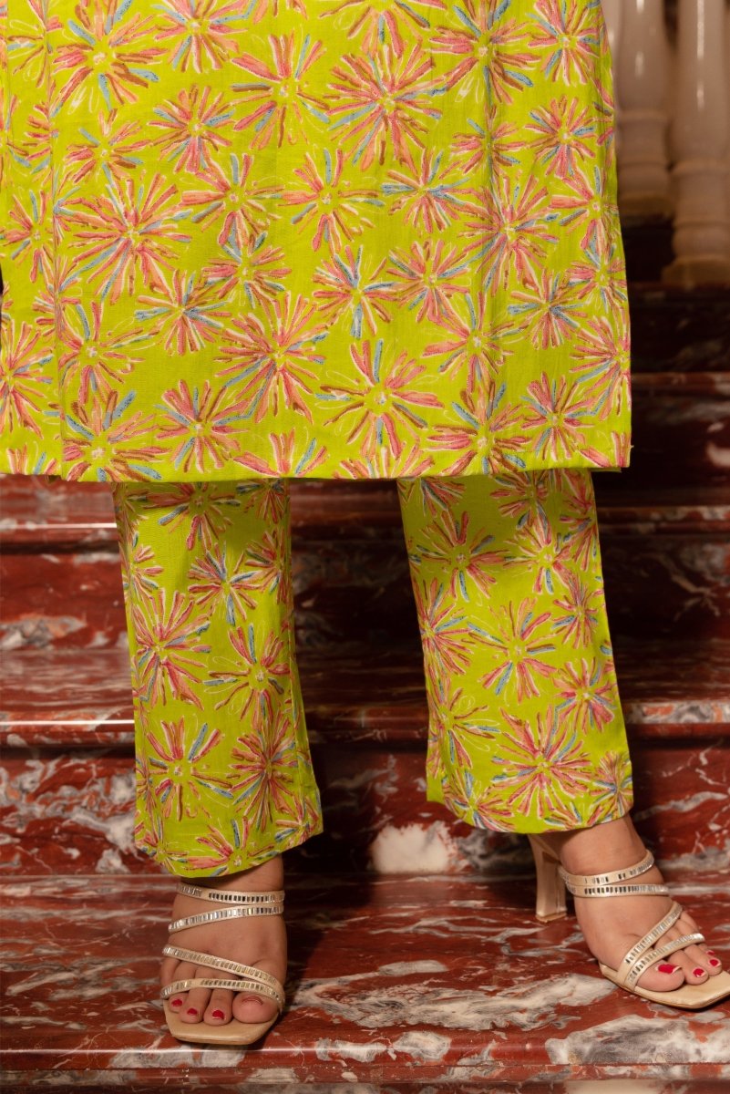 SUNHARI PASTEL GREEN HAND BLOCK PRINT KURTA SET WITH ORGANZA DUPATTA - Pomcha Jaipur