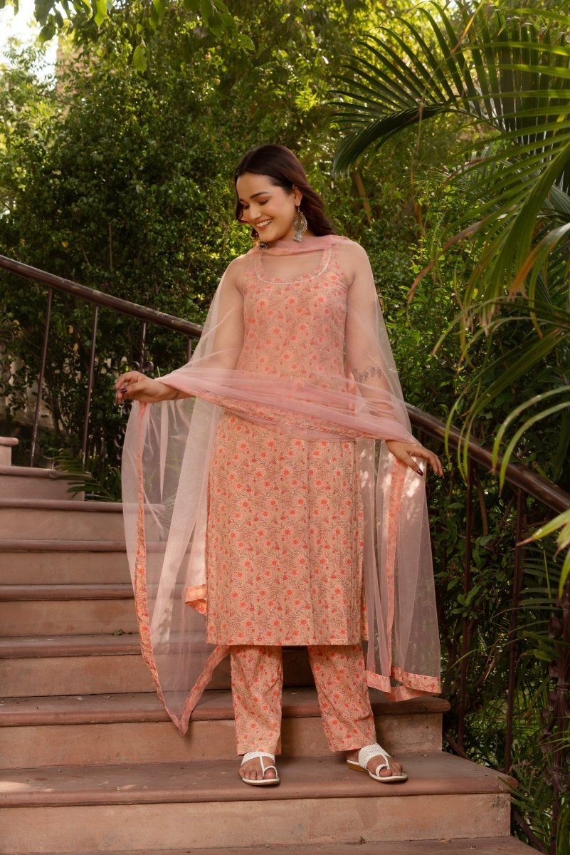 SUNHARI PEACH HALF SLEEVE COTTON HAND BLOCK PRINT SUIT SET WITH SOFT NET DUPATTA - Pomcha Jaipur