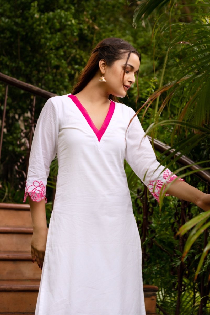 SUNHARI WHITE PINK PHOOL COTTON EMBROIDERY SUIT SET WITH EMBROIDERED ORGANZA DUPATTA - Pomcha Jaipur