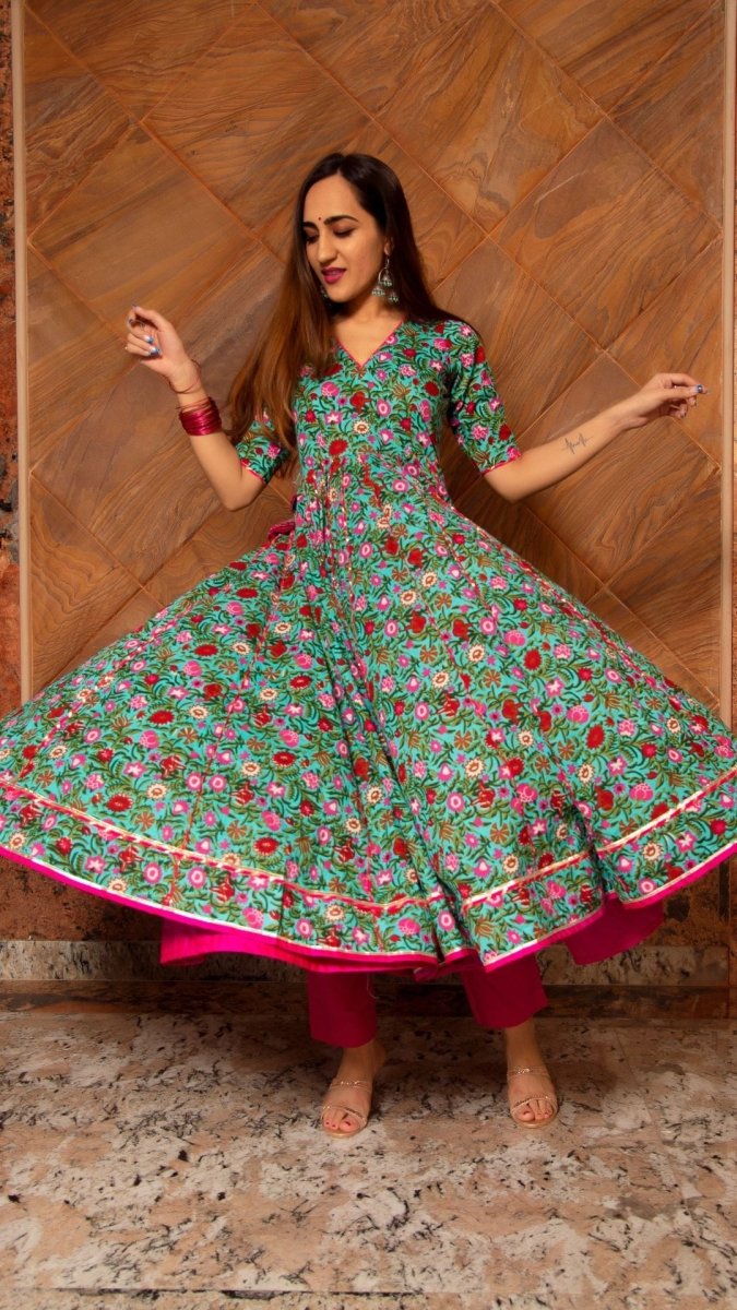 SURANGI KALIDAR TAAJ COTTON HAND BLOCK PRINT ANARKALI SET WITH SOFT NET DUPATTA - Pomcha Jaipur