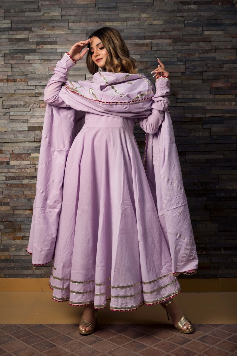 Pomcha Jaipur Sweet Pea Lavender Pure Pure Cotton Anarkali Kurta Suit Set With Lace Jaal Work Dupatta