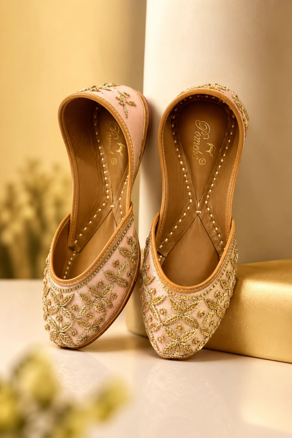 GULNAAR  DABKA STONE HANDWORK JUTTI FOR WOMEN