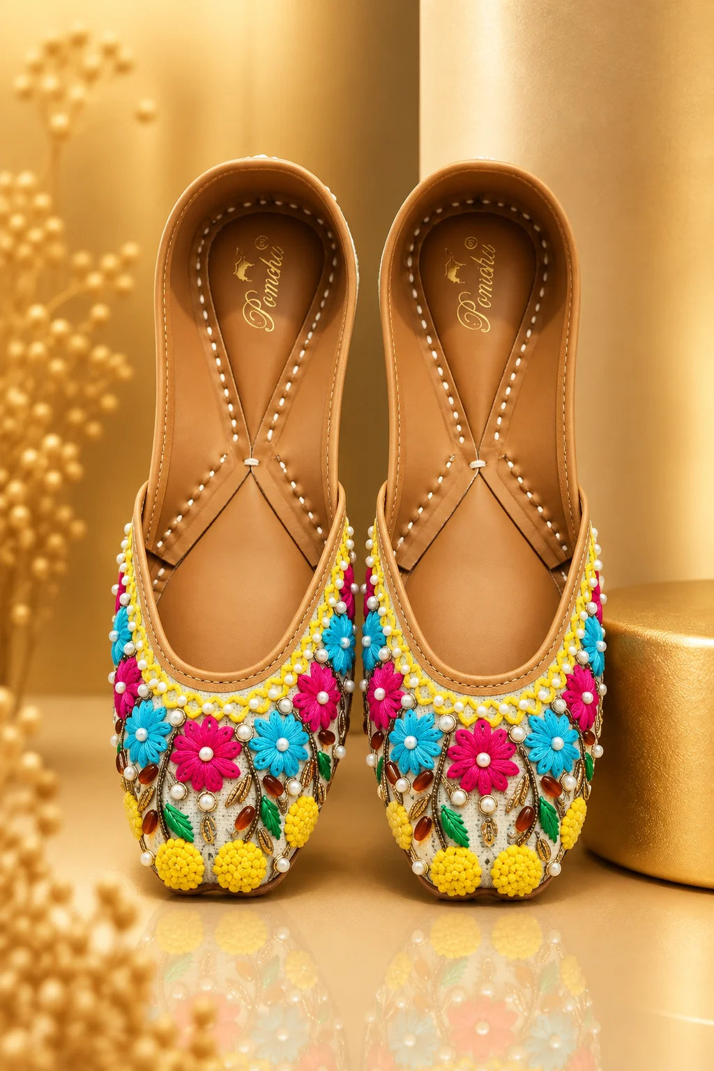 SUNHERI ADAA HANDWORK JUTTIS FOR WOMEN