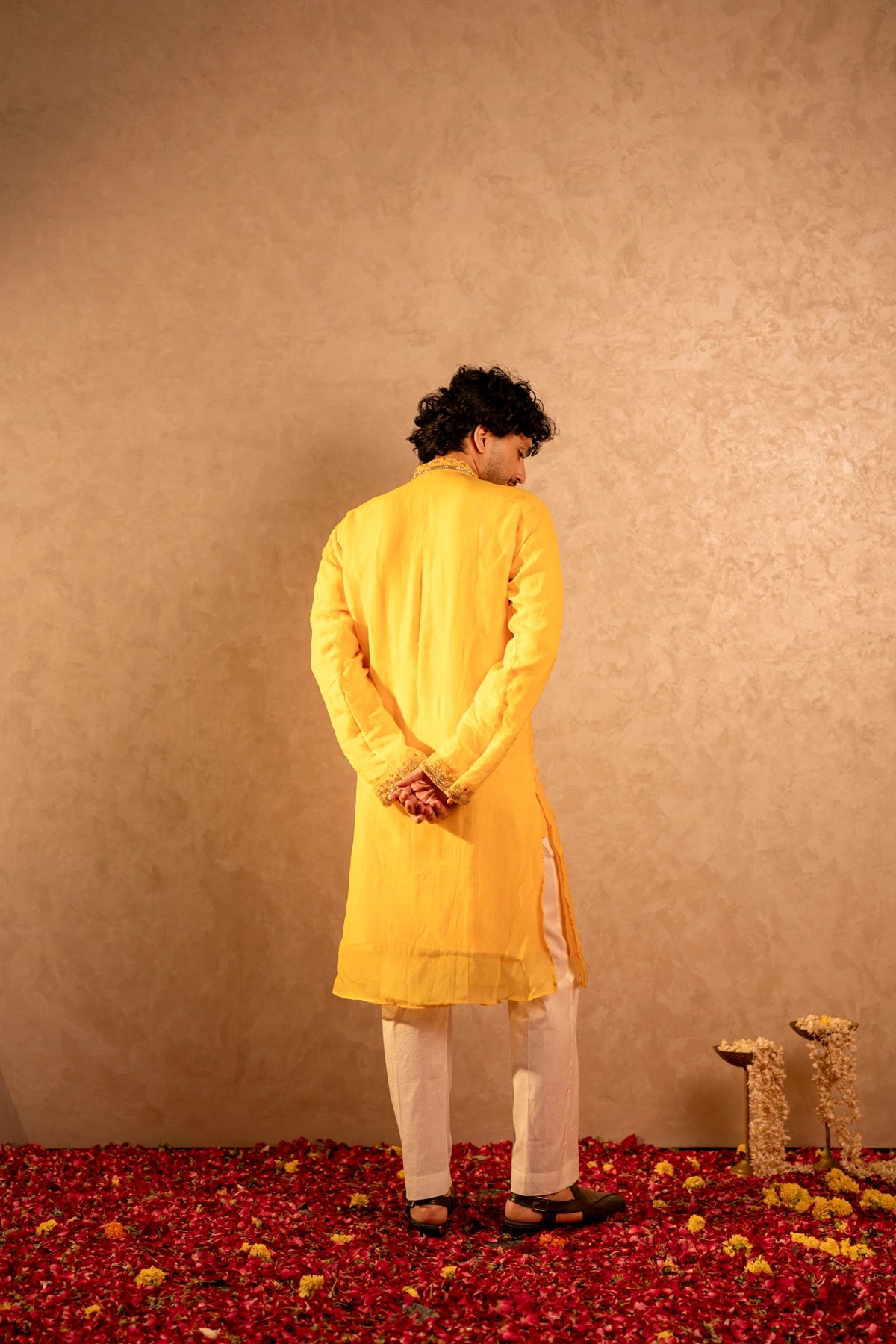 MEN'S LUXE ORGANZA PEELA  HAND EMBROIDERY KURTA SET