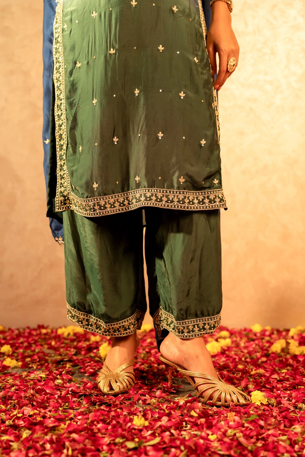 GOTTA BAZAR TWO TONE NEEL SILK AARI TAARI HAND WORK STRAIGHT SUIT SET