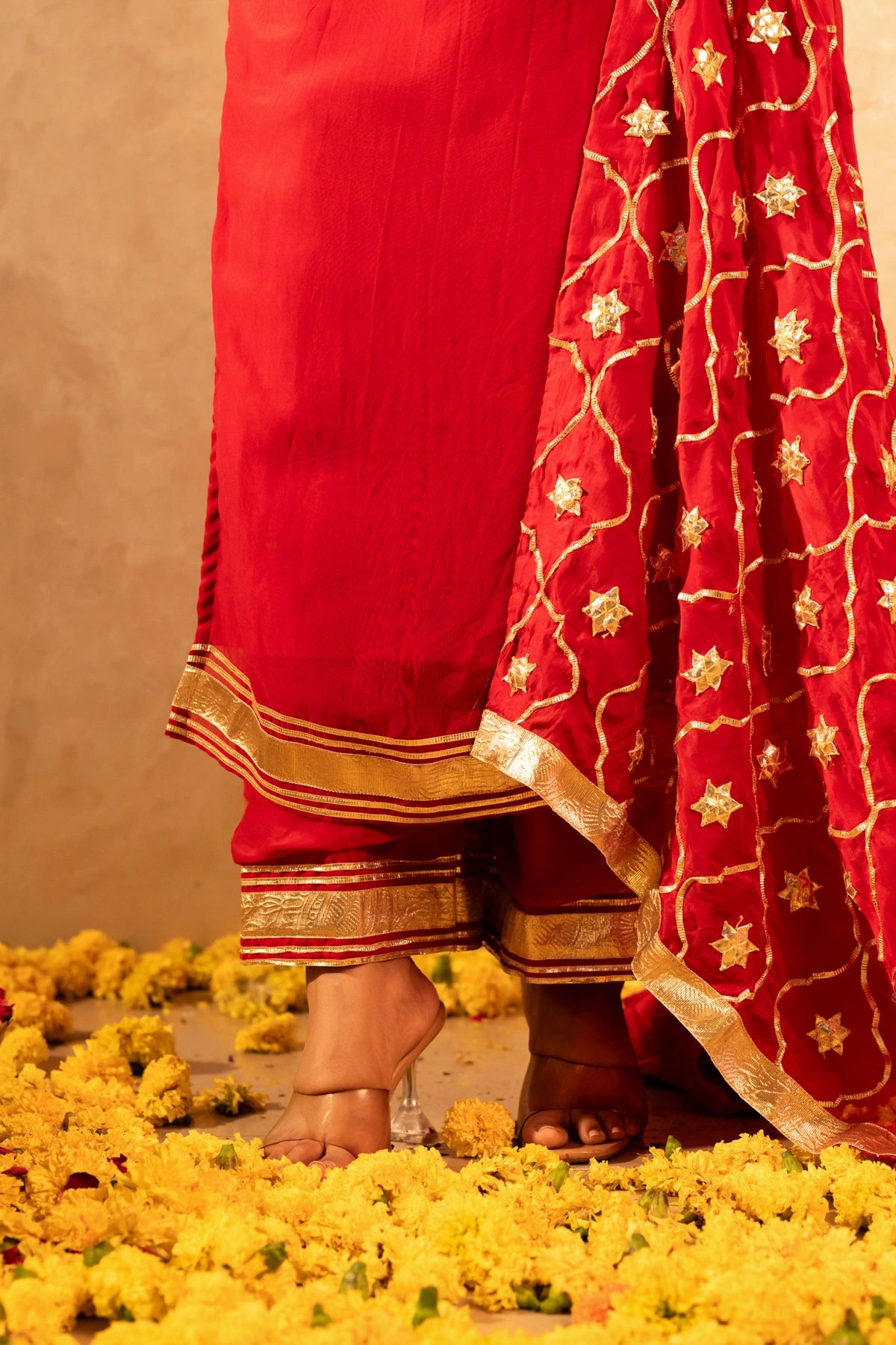 GOTTA BAZAR RANI LAAL ORGANZA GOTA PATTI STRAIGHT SUIT SET WITH JAAL DUPATTA
