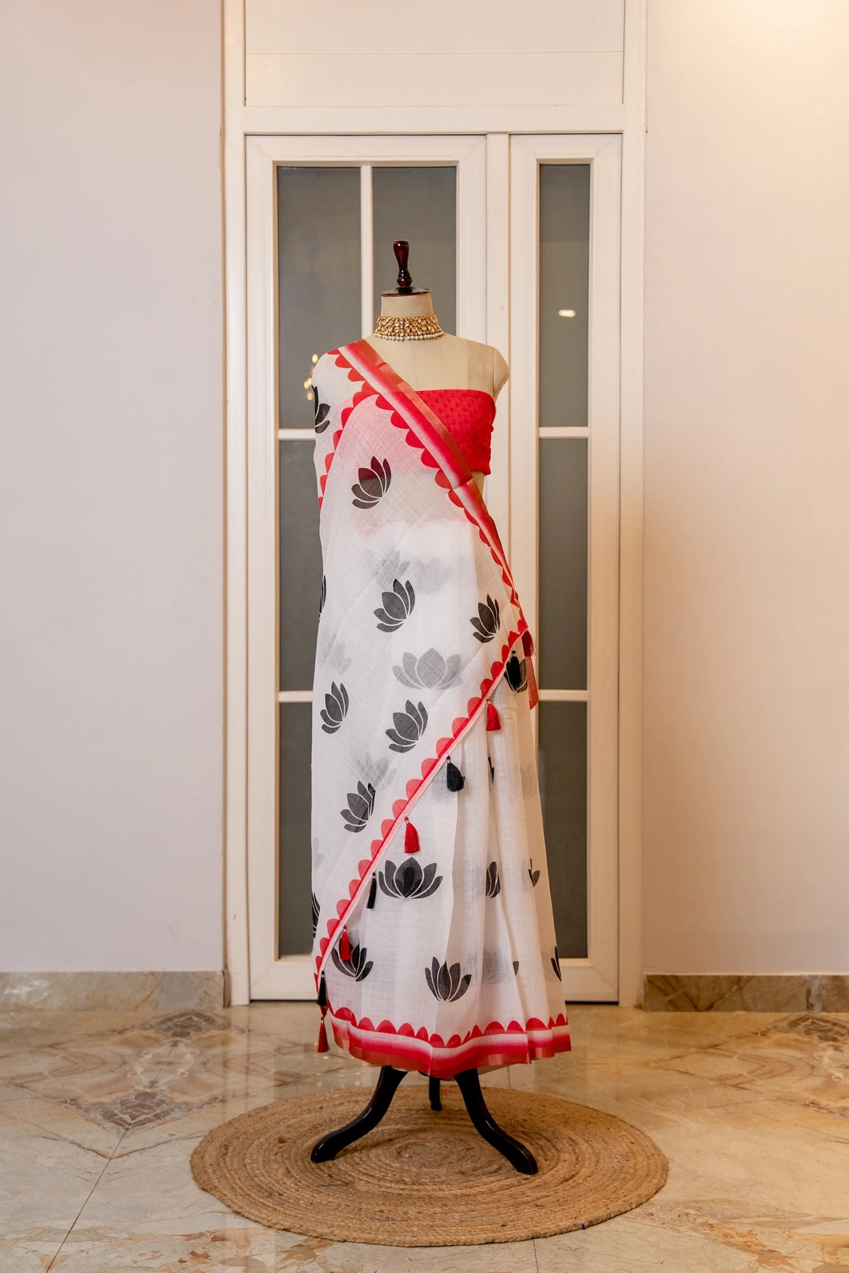 SOOT RAAG WHITE LINEN LOTUS HAND BLOCK PRINT SAREE WITH BLOUSE PIECE