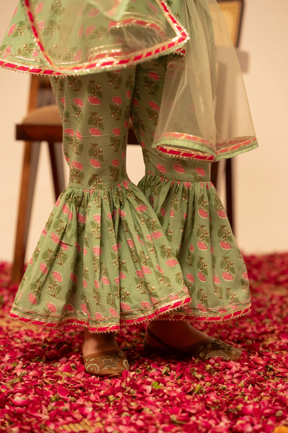 KHILKARI THE PISTA BUTI COTTON SHARARA SET