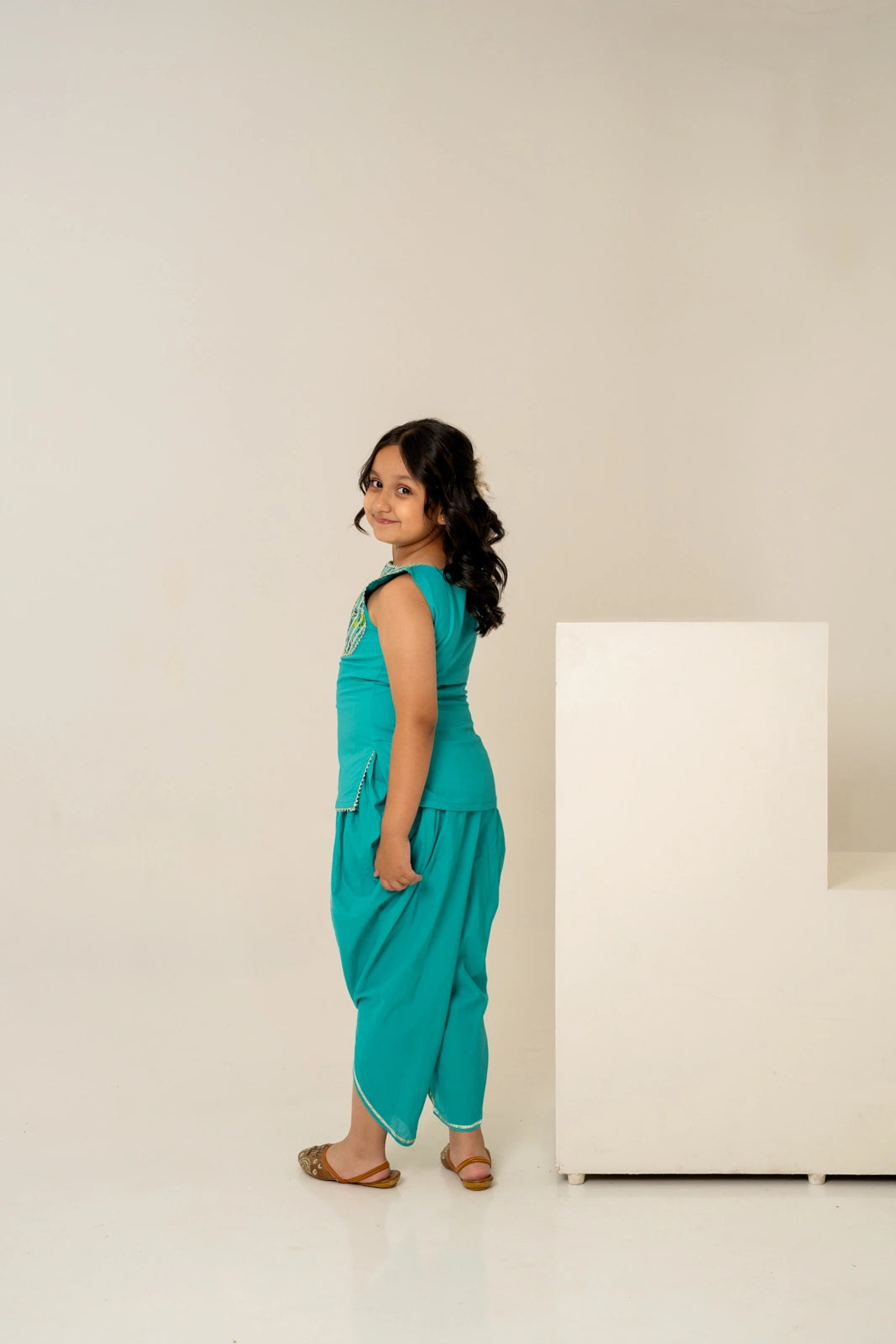 KHILKARI BREEZY TEAL COTTON KURTA SET