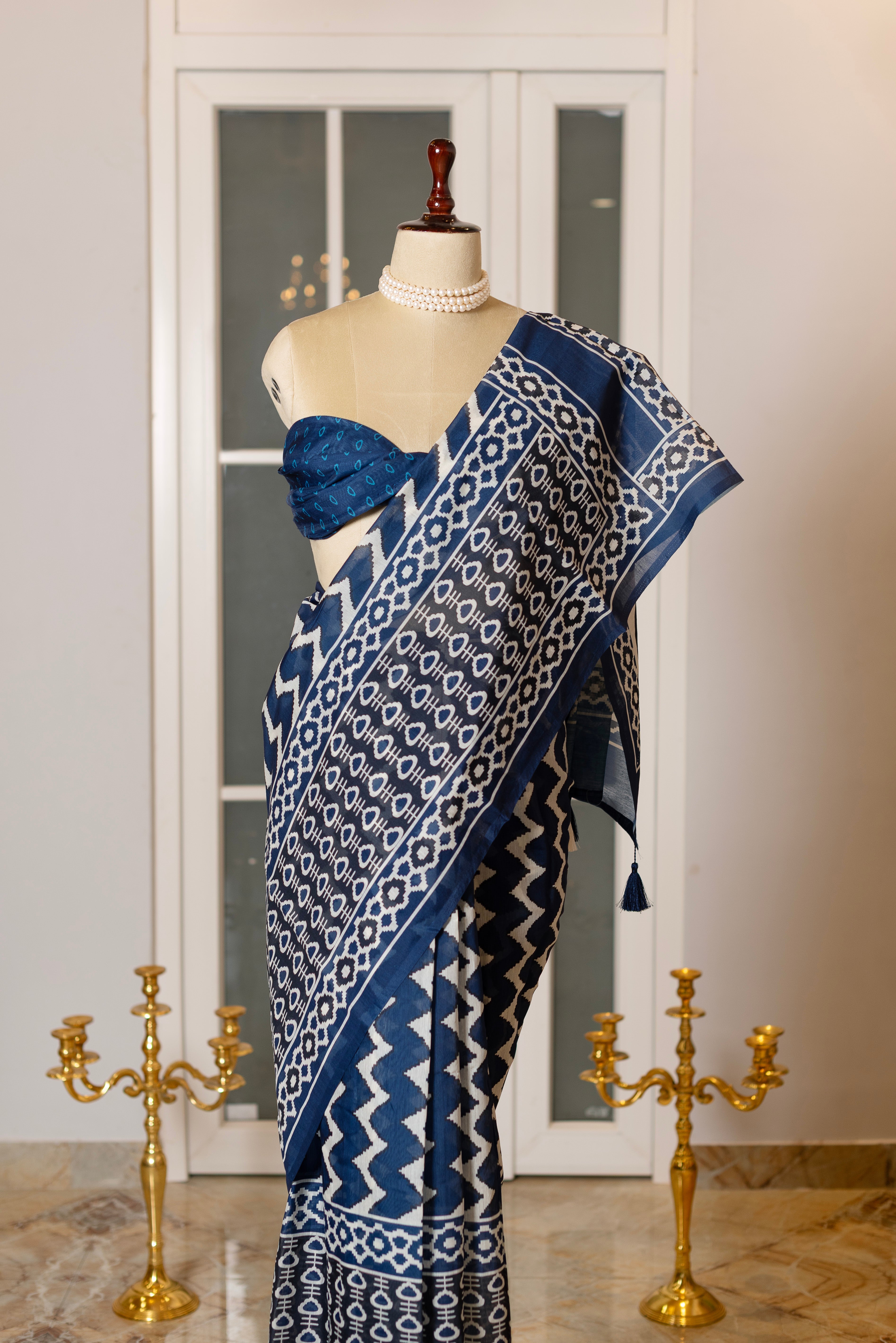 SOOT RAAG NEELAMBARI MUL COTTON SAREE WITH BLOUSE PIECE