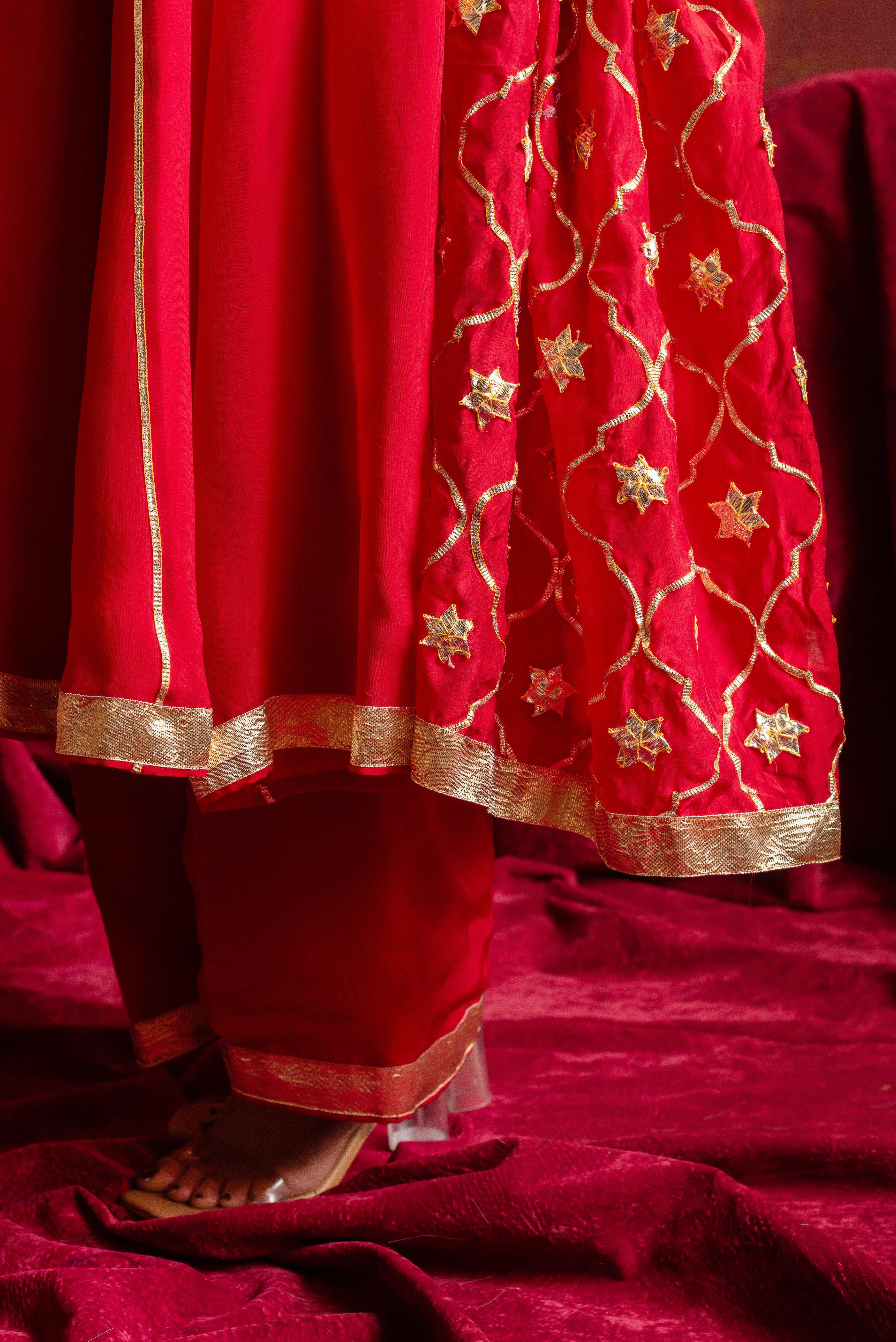 GULFIZAN CHATAK LAAL ORGANZA ANARKALI SET WITH HEAVY GOTA PATTI WORK ORGANZADUPATTA