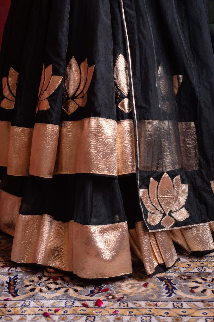 GULFIZAN BLACK GOLD MASTANI ORGANZA KALIDAR ANARKALI SUIT SET  WITH ORGANZA DUPATTA