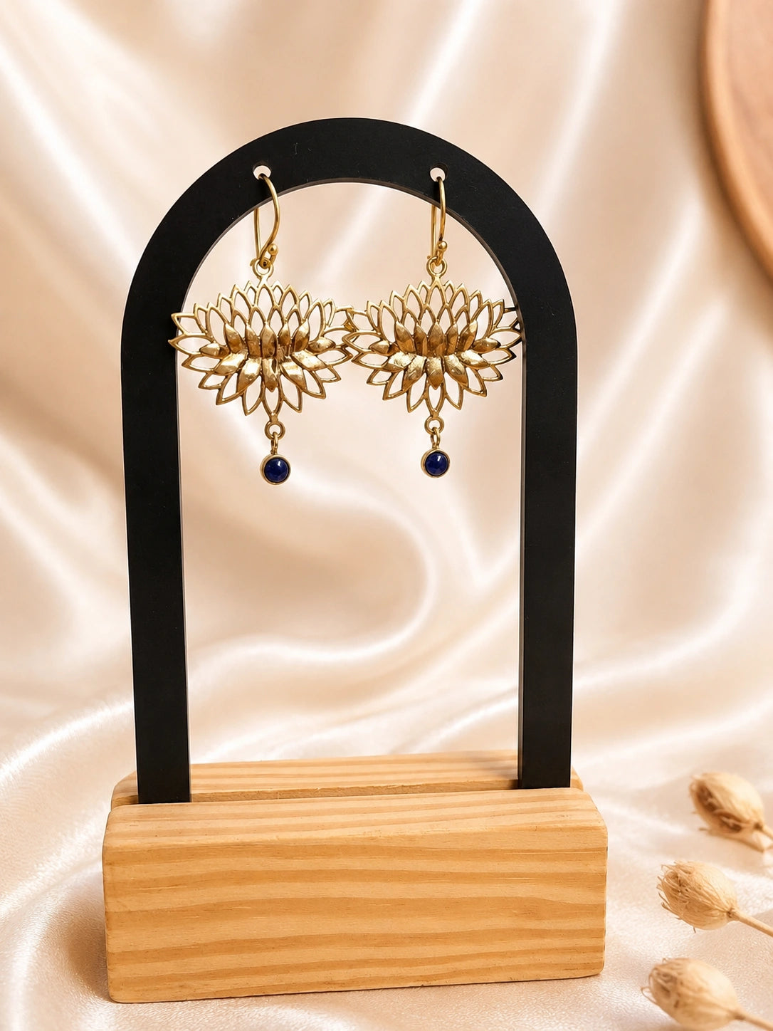 GOLDEN BLOOM EARRINGS
