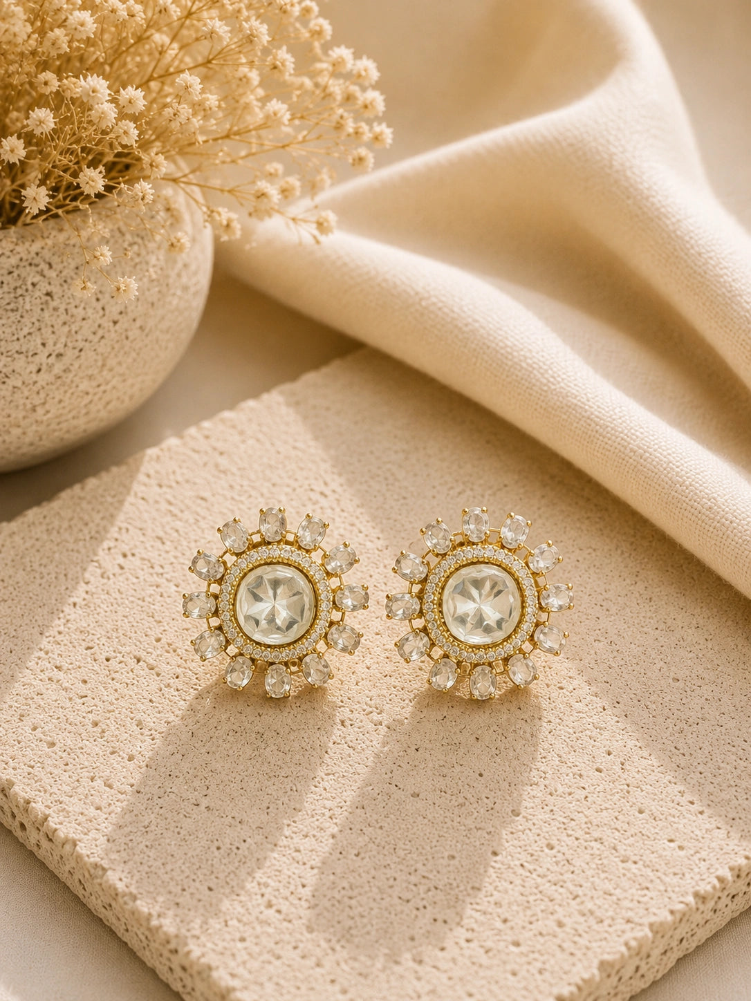 CHANDNI SAFED FASHION STUD EARRING FOR WOMEN