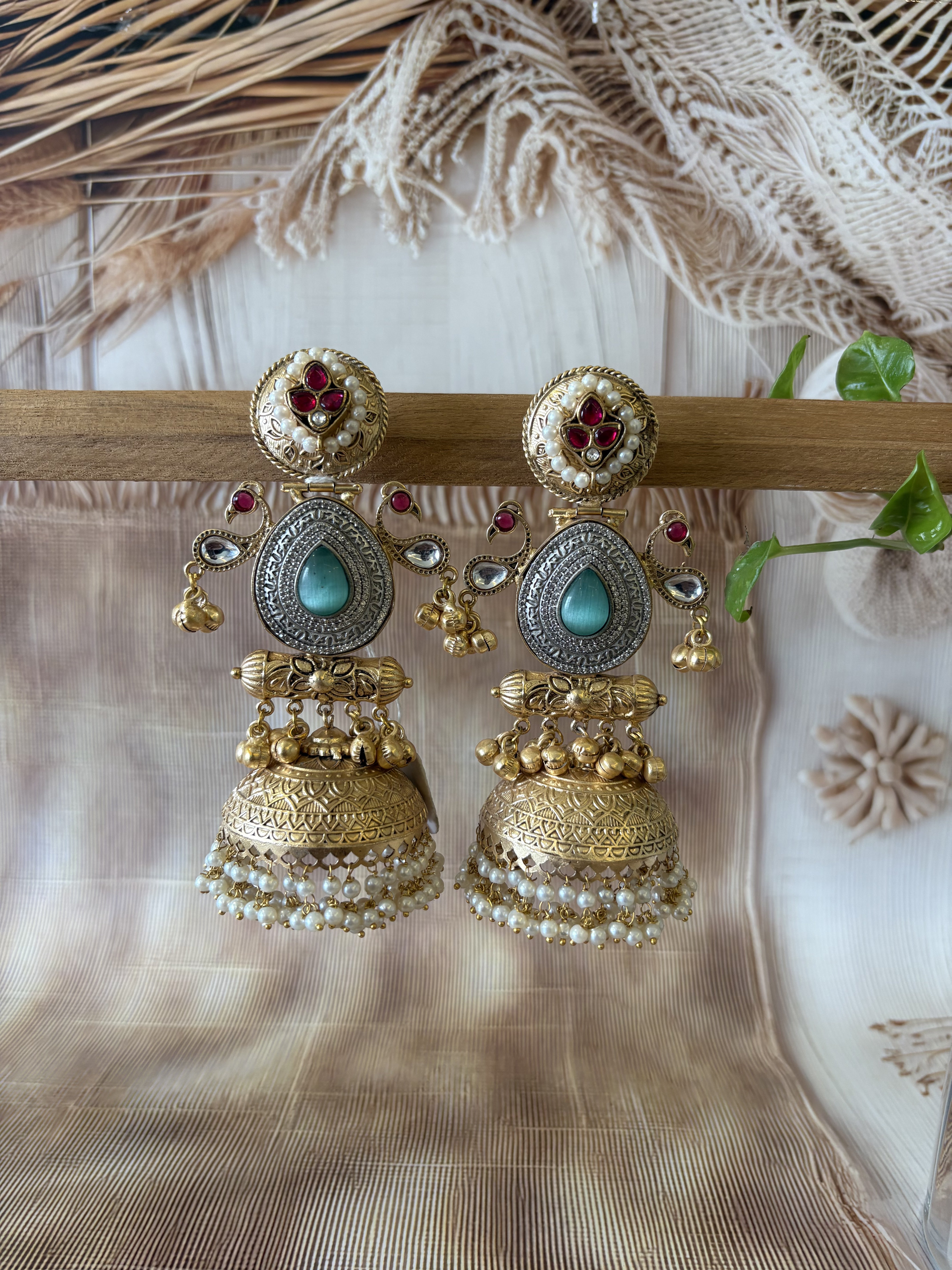 RAMA GOLD TONE STONE STUDDED EARRING SET