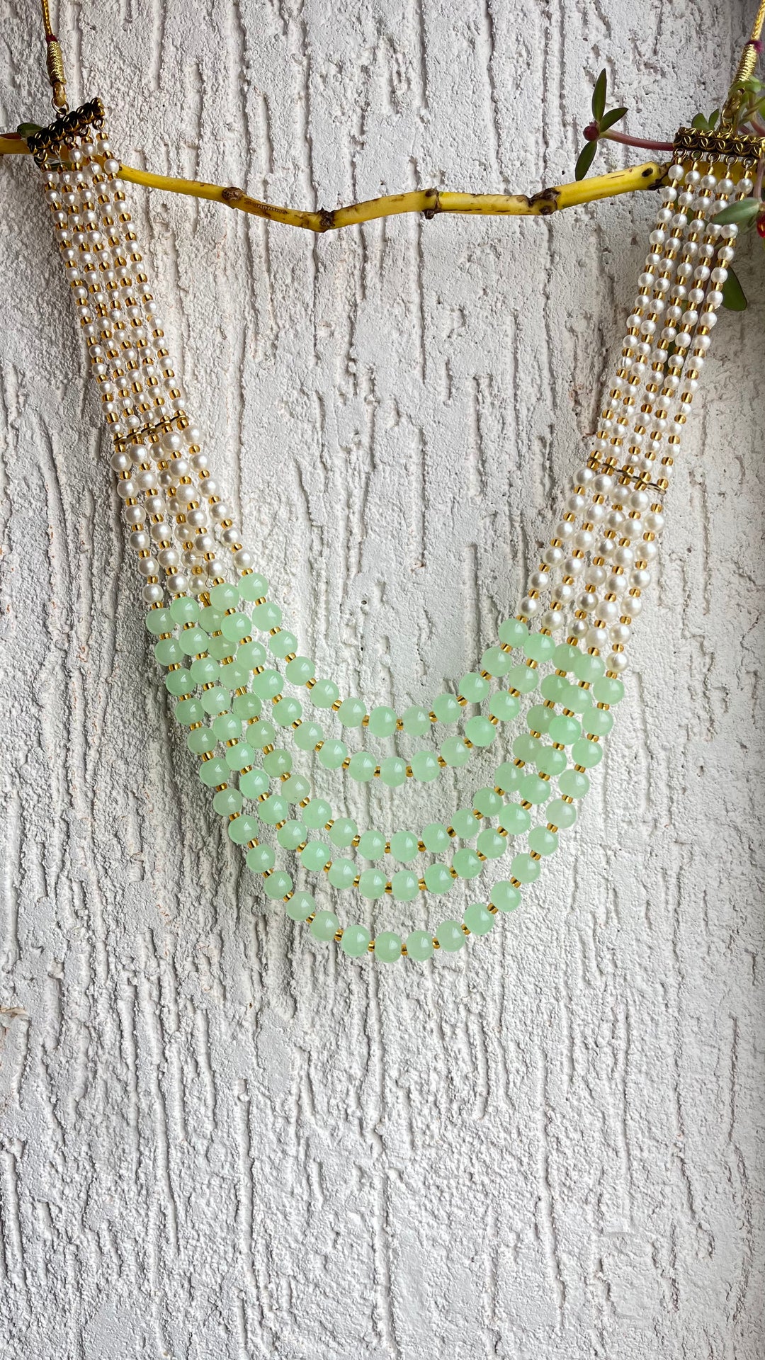 PASTEL GREEN PEARL LAYERED NECKLACE