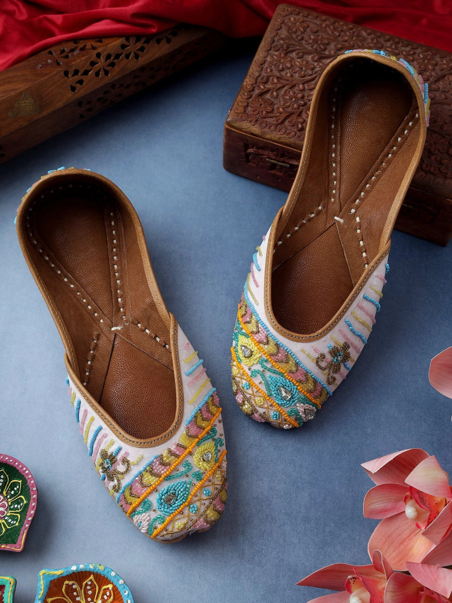 AALIYAH PASTEL PINK JUTTI CLUTCH COMBO - Pomcha Jaipur