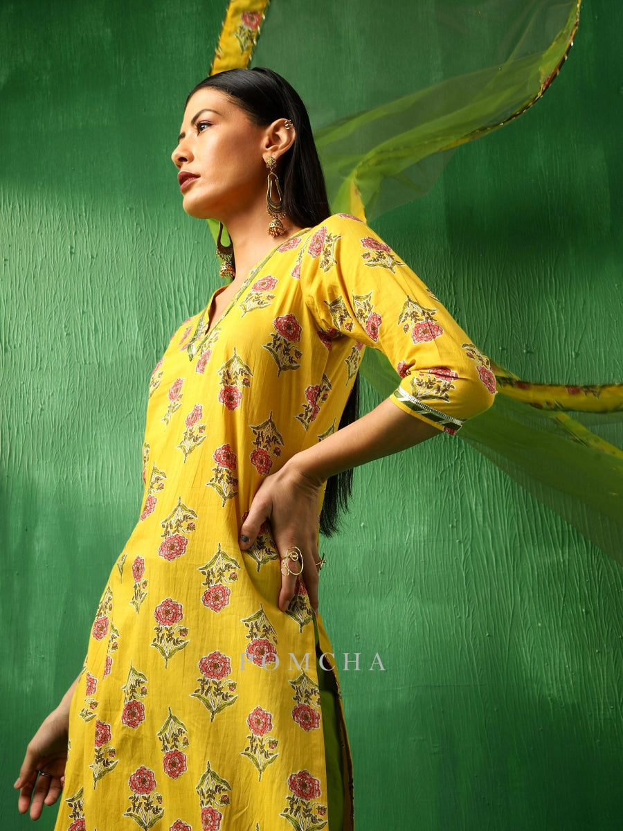 ADAA YELLOW COTTON SUIT SET - Pomcha Jaipur