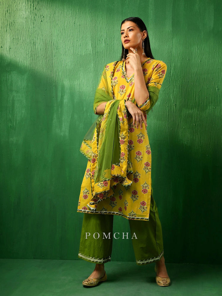 ADAA YELLOW COTTON SUIT SET - Pomcha Jaipur