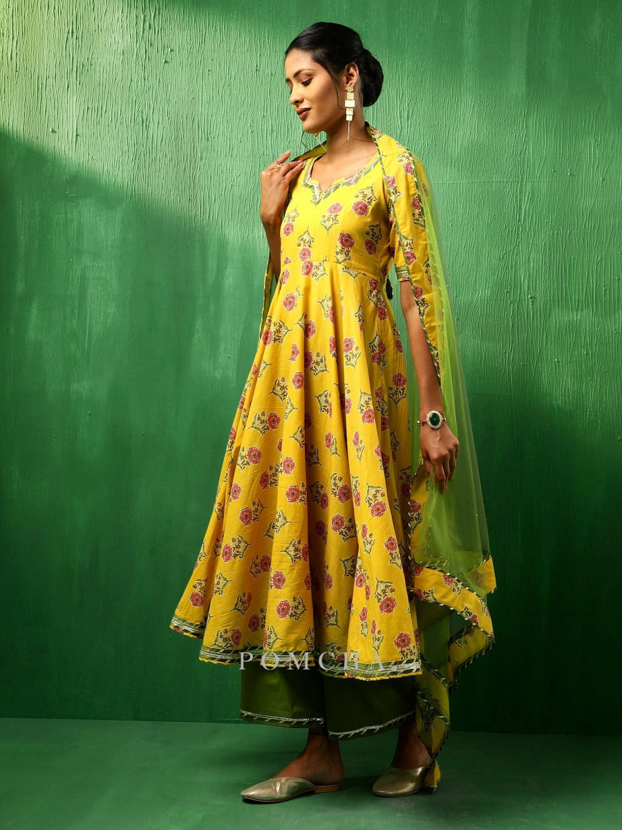 ADAA YELLOW HAND BLOCK COTTON ANARKALI SET WITH SOFT NET DUPATTA - Pomcha Jaipur
