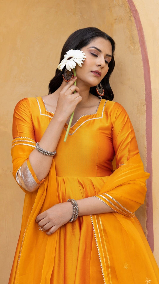 AMBER ORANGE TAFFETA SILK ANARKALI SET - Pomcha Jaipur