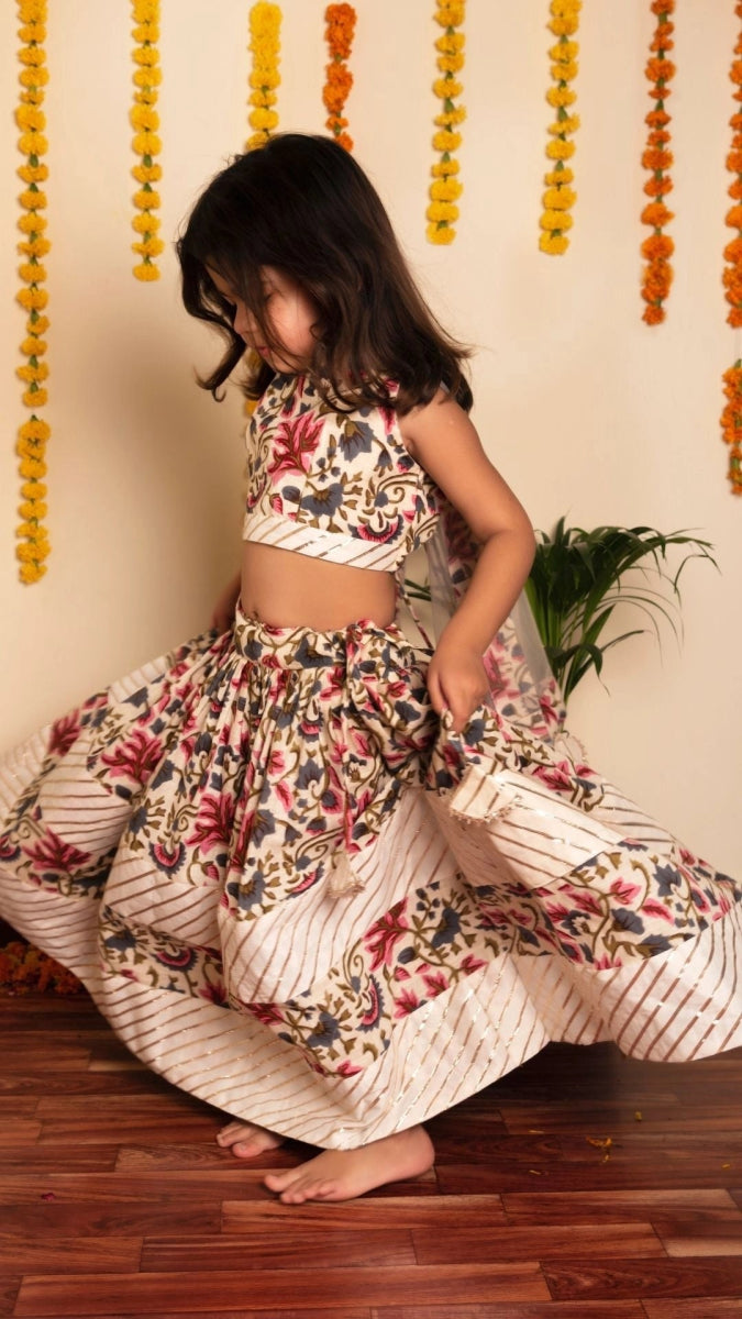 BACHPAN GARDEN ROSE LEHENGA SET - Pomcha Jaipur